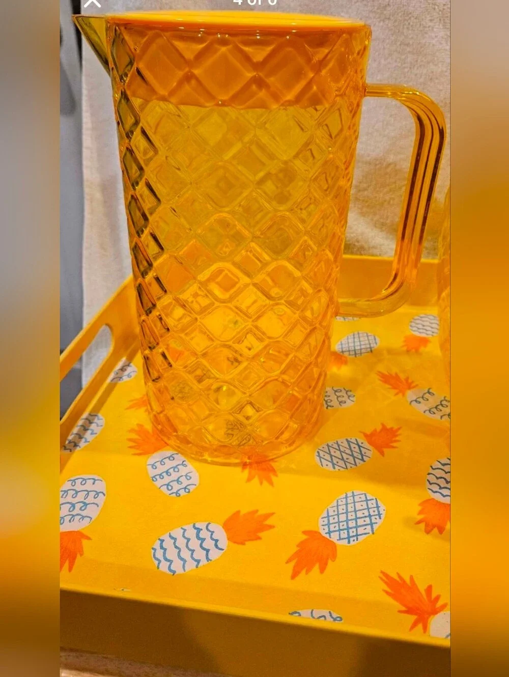PINEAPPLE THEMED DRINK SERVING SET